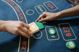 qqq2 Live Casino တွင် Baccarat ကတ်ဂိမ်း ကစားနေသော မြန်မာကစားသမား