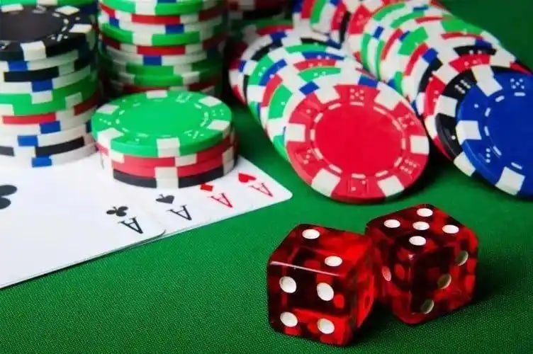 qqq2 Live Casino ကတ်ဂိမ်းများ